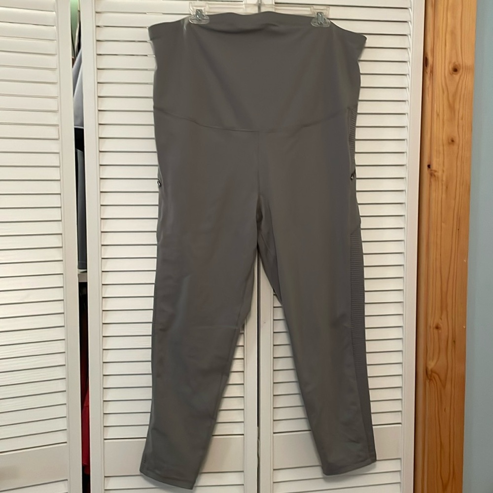 Old navy active maternity XXL leggings